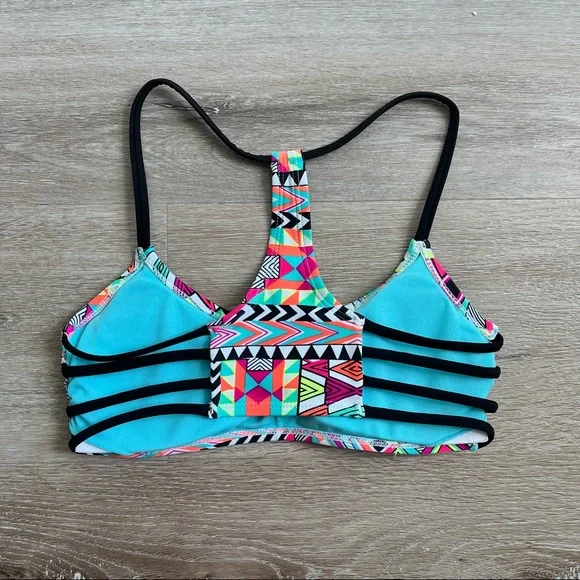 Xhilaration Geometric Scoop Neck Bikini Top - Picture 2 of 2